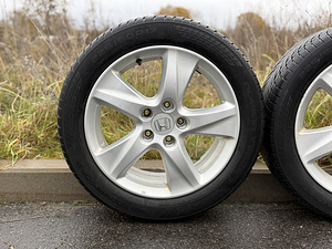 Honda veljed 17" 5x114,3 + NOKIAN WR Snowproof P 225/50R17 (4 foto / 10)