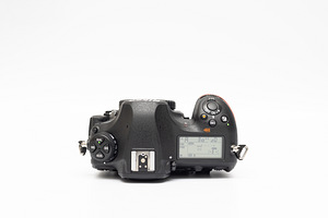 Nikon D850 (body) peegelkaamera (7 foto / 10)