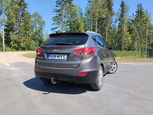 Hyundai ix35 (7 фото из 8)