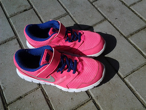 Nike tossud, s.35 (1 foto / 3)