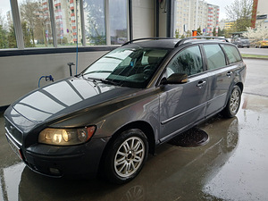 Volvo v50 (4 foto / 6)