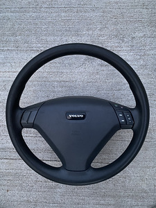 Руль от Volvo S60 (3 фото из 3)
