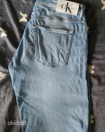 Продаю джинсы Calvin Klein размер 34/34