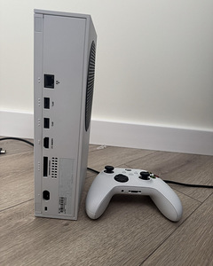 Xbox series S 512gb (1 foto / 3)