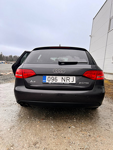 Audi A4 2.0 (6 фото из 14)