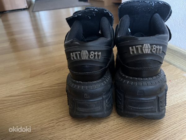New Rock saapad