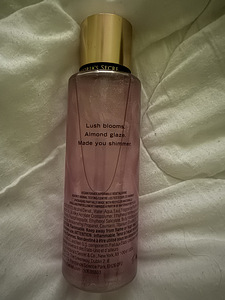 Originaal Victoria’s Secret Velvet Petals parfüüm (2 foto / 3)