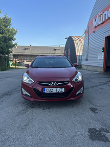 Hyundai i40. Регистрационный сбор оплачен. (3 фото из 10)