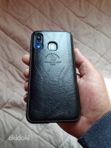 Samsung Galaxy A40, 64 GB (2)