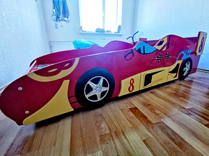 LASTE VOODI AUTO (1 foto / 2)