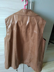 Vest, suurus 50-52, uus (2 foto / 2)
