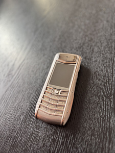 Vertu Ascent Ti (2 фото из 3)