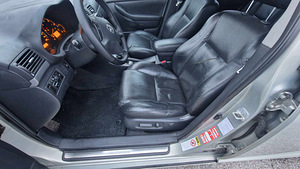 Toyota avensis 2008a (6 foto / 7)