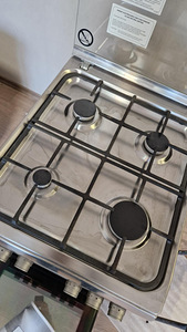 Whirlpool WS 5G8CHX/E gaasipliit elektriahjuga (2 foto / 3)