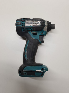 Makita DTD152 Akutrell (1 foto / 2)