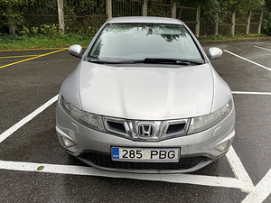 Honda Civic (1 foto / 8)