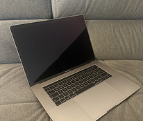 Macbook Pro 15”, i7, 16GBRam, 256Gb, mid2018