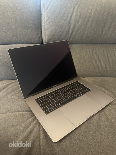 Macbook Pro 15", i7, 16GBRam, 256Gb, середина 2018 года (фото #1)