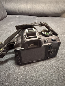 Nikon D3100 + 18-55mm VR Kit (3 foto / 4)