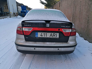 Seat toledo (6 foto / 8)