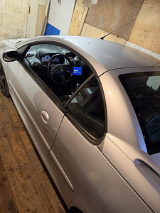 Peugeot 206 (3 фото из 9)