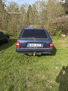 MERCEDES-BENZ E 250T D (9 foto / 10)