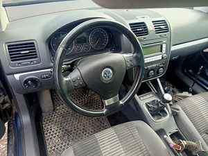VW Golf V 2.0TDI 103kw varuosadeks (3 foto / 3)