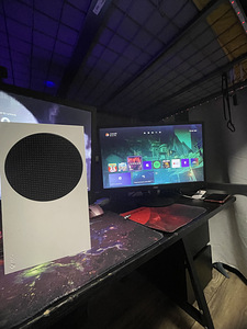 Xbox series s (ilma kontrollerita), konsool ja toitekaabel (3 foto / 3)