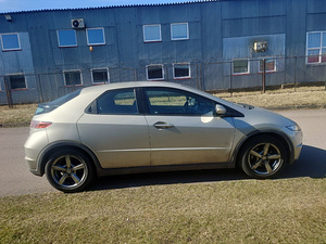 Honda Civic 2008 (6 foto / 7)