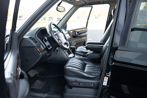Land Rover Range Rover (12 фото из 12)