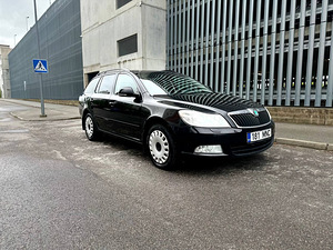 Skoda Octavia (4 фото из 11)