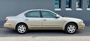 Nissan Maxima (4 фото из 12)