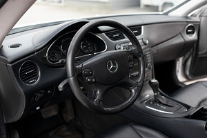 Mercedes-Benz CLS 320 3.0 165kW (8 foto / 8)