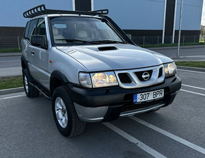 Nissan Terrano 3.0 113kW (2 foto / 10)