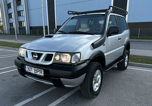Nissan Terrano 3.0 113kW (7 foto / 10)