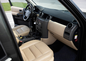 Land Rover Discovery 3 2.7 140kW (10 foto / 14)