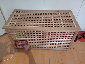 Kanin/Kissan Iso Piilo/Vessa (1 valokuva sivusta 2)