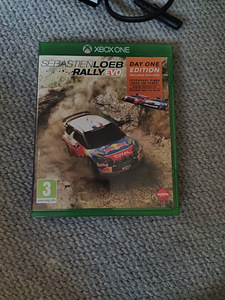 Xbox one S (2 фото из 3)