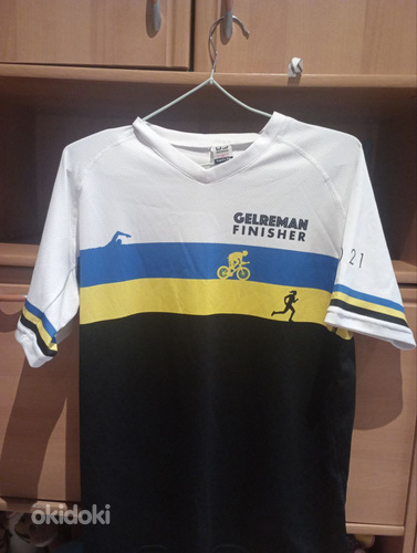 Новые спортивные мужские футболки на лето размер:M