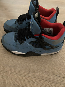 Müün Jordan 4 Travis Scott tossud (2 foto / 9)