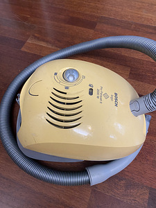 Продам пылесос Б/у Bosch Pro Parquet II 2000W (1 фото из 4)