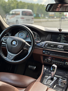 BMW 530d F10 Luxury Black Edition 2012 (4 foto / 4)