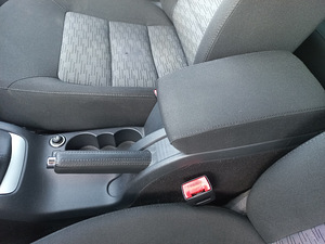 2010 Škoda octavia 1,6d manual (9 foto / 15)