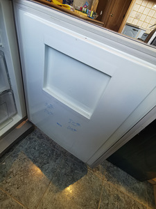 Külmkapp Indesit 344 l (9 foto / 9)