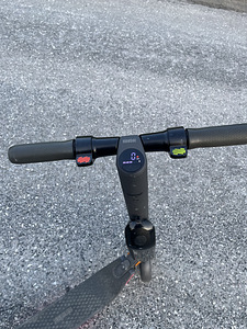 Segway Ninebot E25E tõukeratas (4 foto / 4)