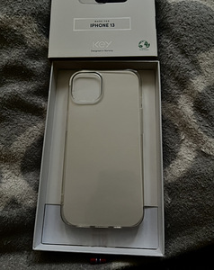 iPhone 13 ümbris (3 foto / 6)