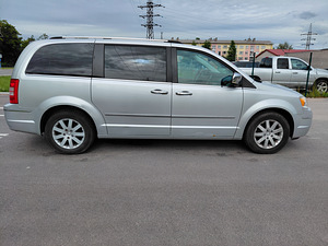 CHRYSLER GRAND VOYAGER (5 foto / 11)