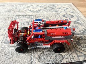 LEGO Technic 42075 – Päästeteenistuse sõiduk (2 foto / 3)