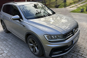 VW Tiguan (3 foto / 6)