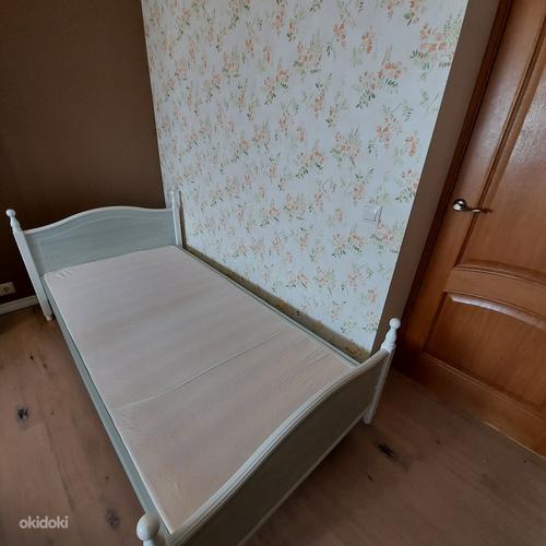 Детский комплект кровать стол комод зеркало (фото #2)